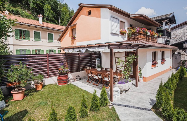 Lovely Apartment with Terrace & Garden at Soča River