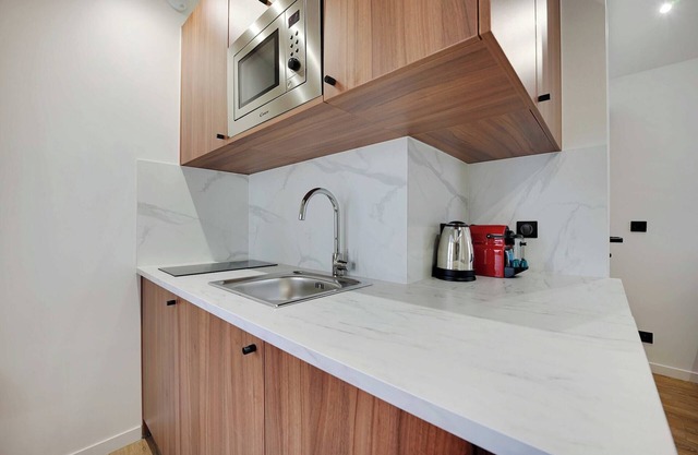 Lovely Apt - 2BD/6P - near Paris
