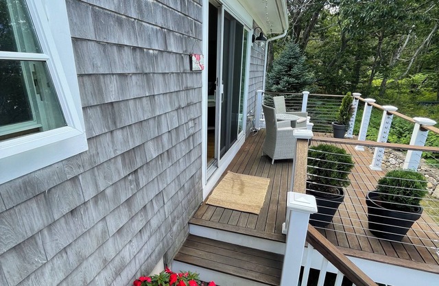 Lovely apt. In Fortunes Rocks—only one third mi. to Fortunes Rocks Beach