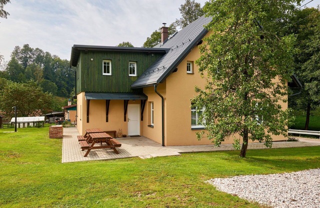 Lovely apartment for 5 guests with WIFI, TV, patio, panoramic view and parking