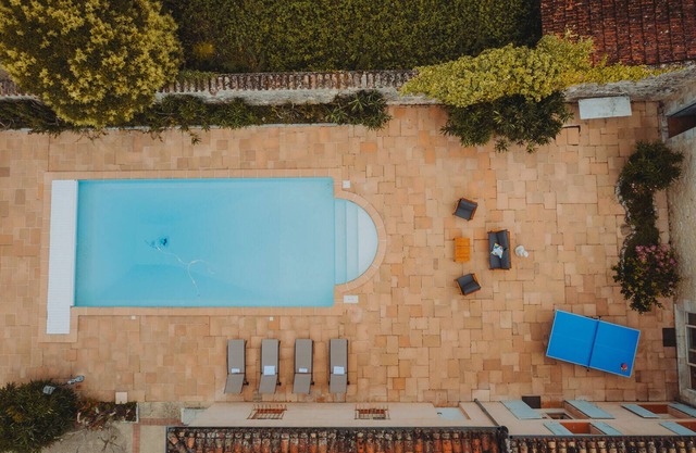 Lovely french house in a medieval village - private pool, ping pong & game room