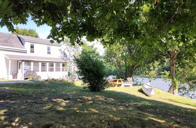 Lovely Historic Waterfront Home on Kennebec River, by Month, or weeks in Summer