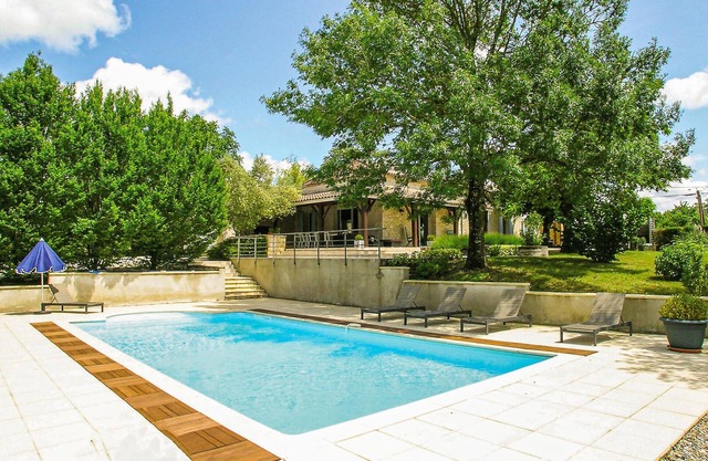 Lovely home in St. Aubin de Cadelech