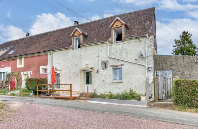 Lovely home in Tourouvre au Perche