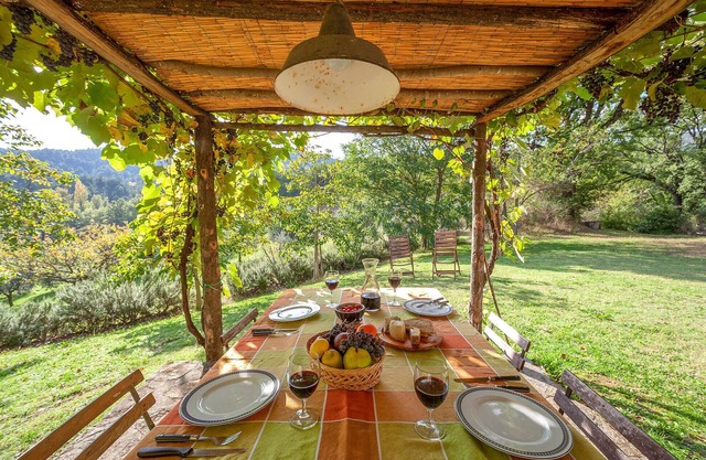 Lovely home in Anghiari -AR- with WiFi