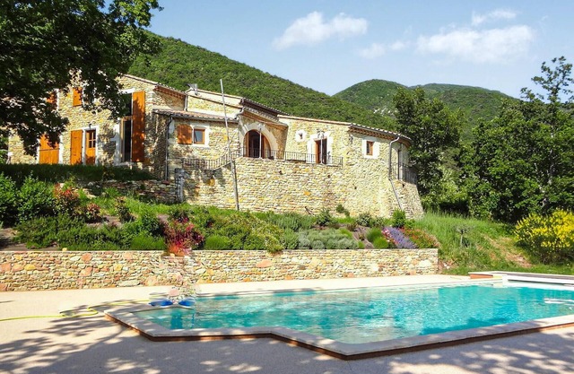 Lovely home in Dieulefit with WiFi