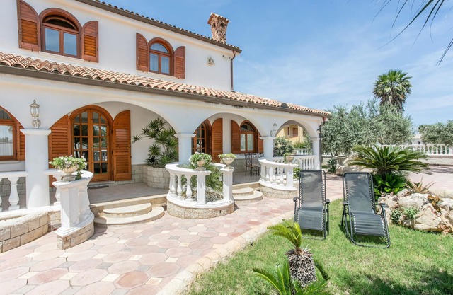 Lovely home in Fondo Morte -SR-