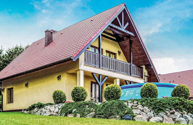 Lovely home in Malechowo with WiFi
