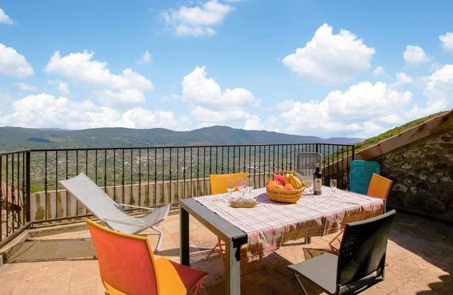 Lovely home in Privas with sauna
