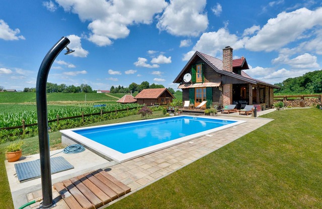 Lovely home in Starcevljani