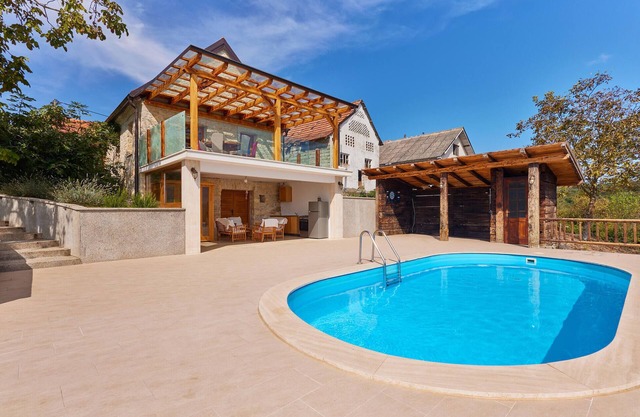 Lovely home in Visoko with sauna