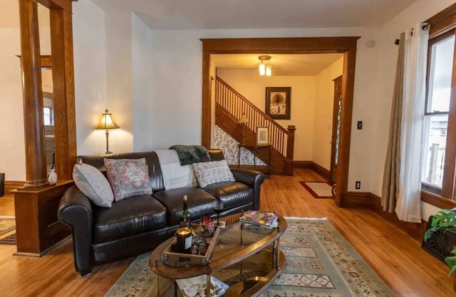 Lovely renovated home across from the park & Fountain Lake!