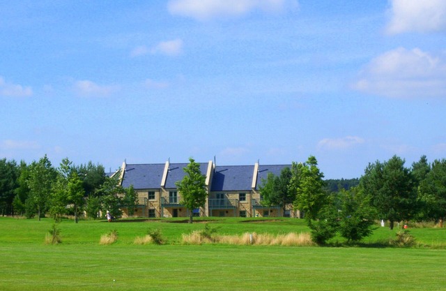 Lovely Stone Cottage overlooking pretty Burgham Park