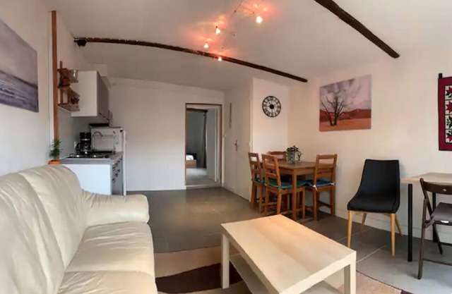 Lovely suite with on-site parking