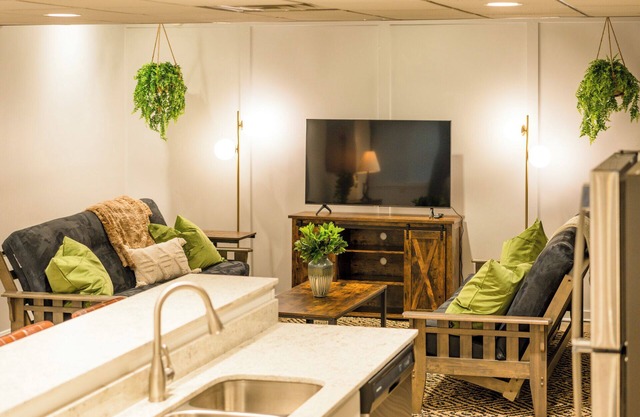 Lovely, Two Bedroom Apartment with tons of space