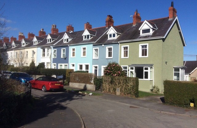 Lovely Victorian House close to the sea in North Wales