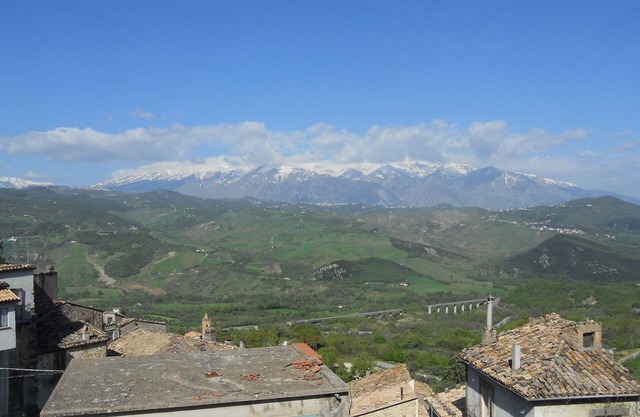 Lovely view of the Maiella from home in the heart of Bomba