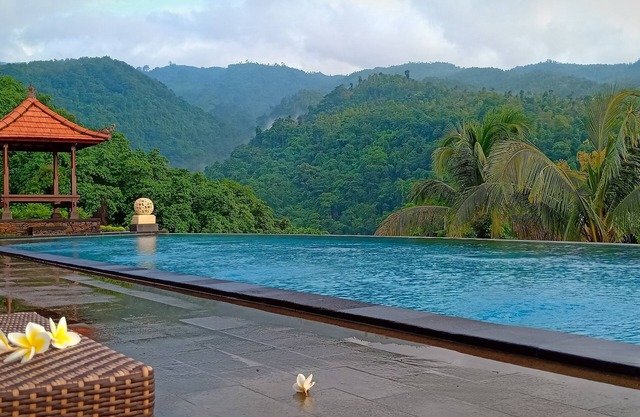 Lovina hillside & ocean view villas with 2 bedroom