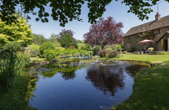 LOWER COURT BYRE, family friendly, with open fire in Lingen