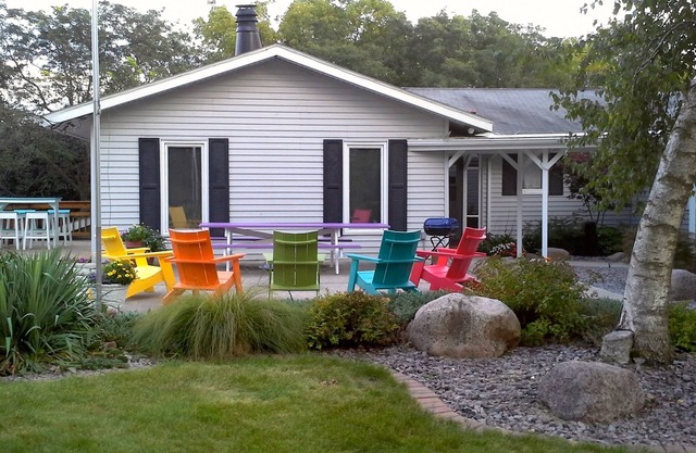Loya's Little House Bed & Breakfast