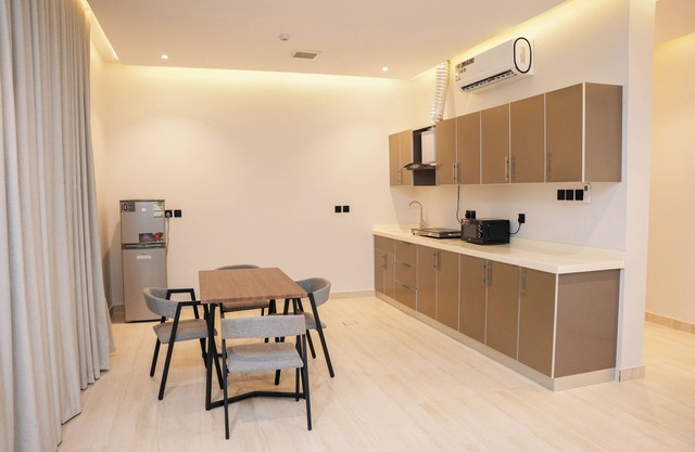 LP45.9 - Posh 2BR Apartment in Al Arid