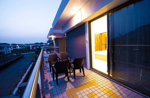 LSQ Moksha Villa