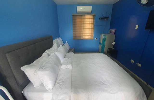 Lucena Meg's Studio Apmnt VIP rm-Near SM-Wifi