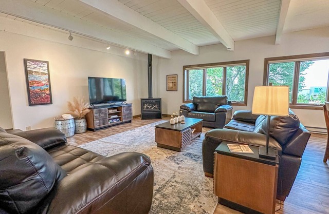 Lucie's Loft - Grand Marais, MN - Cascade Vacation Rentals