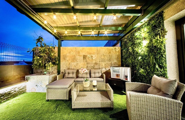 Lucus Skyline by Lugo Collection