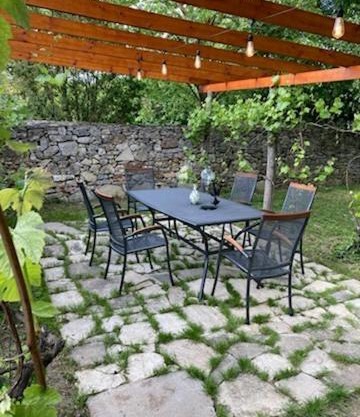 Lugasvendégházbarnag