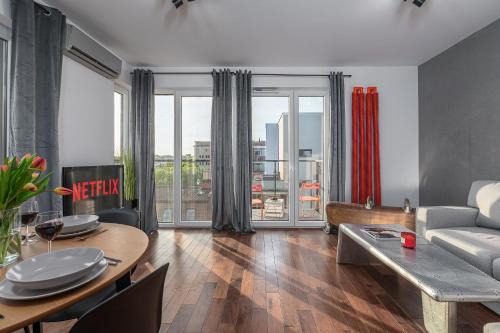 Lumina 3-room apart with large terrace