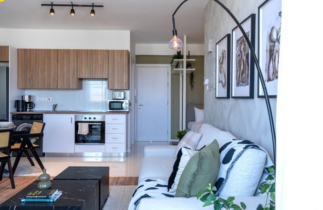 Luna - Homely Studio W/Balcony in Larnaca