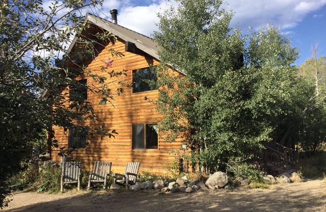 LUX RUSTIC Log Cabin - Hot tub & Stars SkiUtahCabin at Timber Lakes Legal!