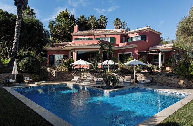 LUX Sesimbra Villa w/Breakfast Pool Tennis BBQ Lavish Gardens