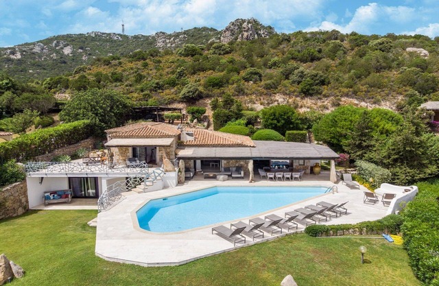 Luxe Côte Stay- Elegant Villa