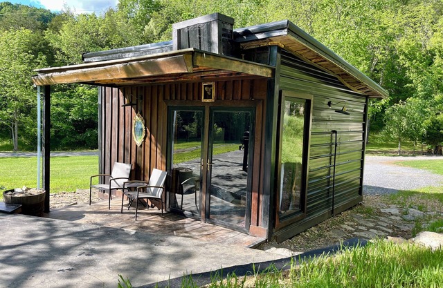 Luxe Cabin Hot Tub Mountains Bathhouse