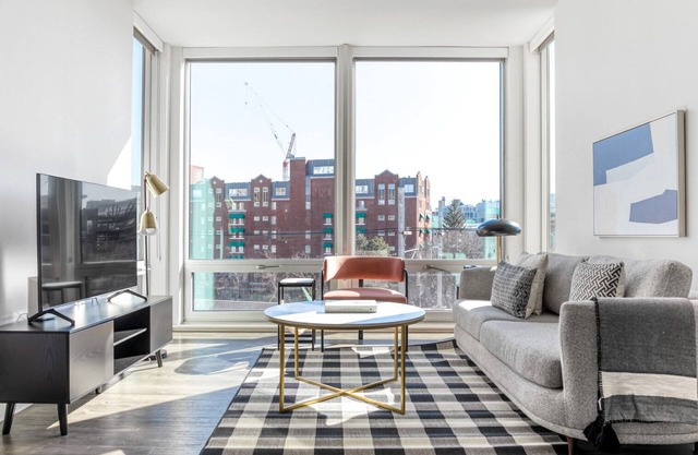 Luxe Cambridge 1bd w/modern finishes and lots of amenities by Blueground