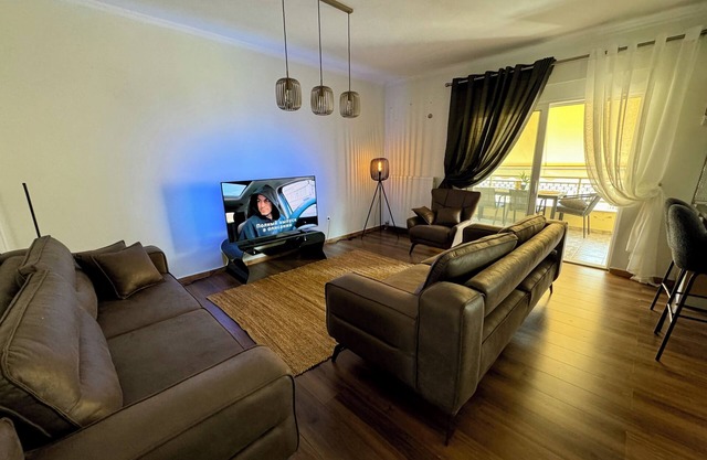 LUXE COASTAL RETREAT Apartment