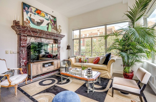 Luxe Condo w/Private Patio & Perks in Emeryville!