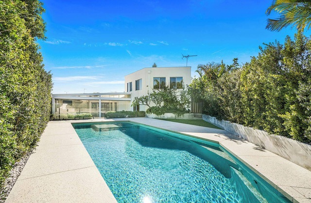 Luxe Lagoon: Family-Friendly Retreat with Pool!