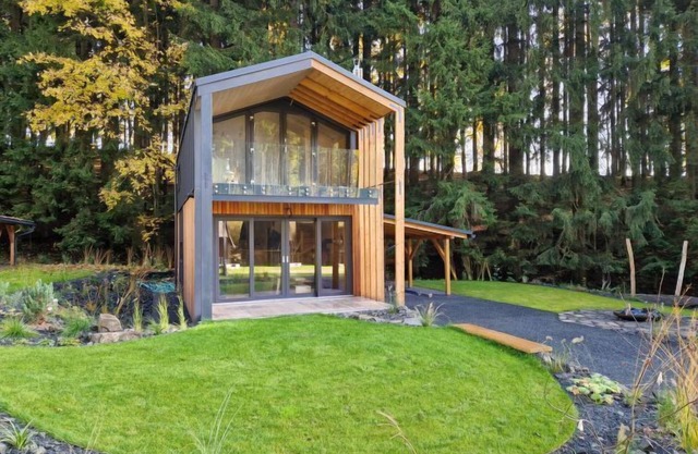 Luxe Timber Lodge & Relaxing Bath by Interhome