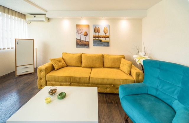 Luxorious Apartment