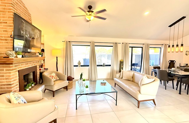 Luxurious Ajijic 2 Bedroom House - Amazing Patio - Centrally Located