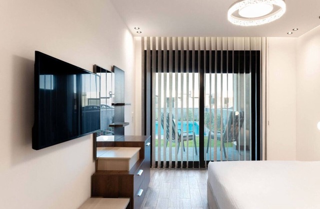 Luxurious 4-BR Villa