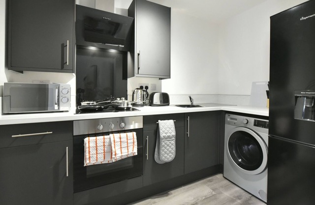 Luxurious 1 Bedroom Apartment