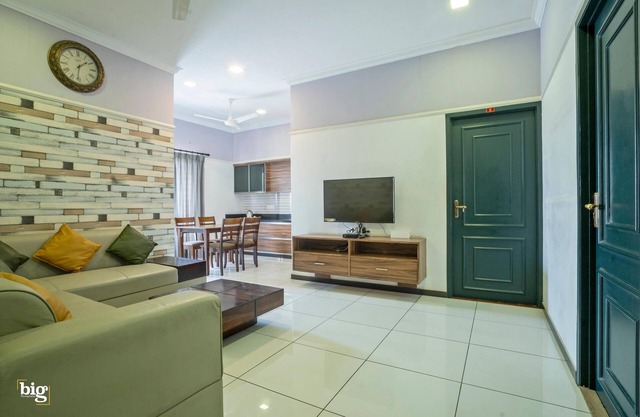 Luxurious 3 bed room service apartment
