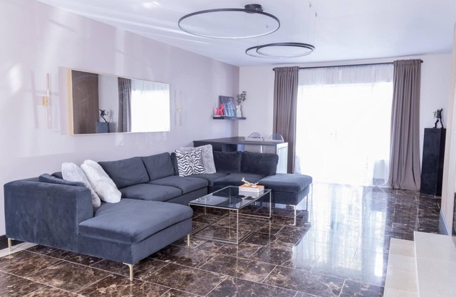 Luxurious 4BD family Retreat in Magherafelt