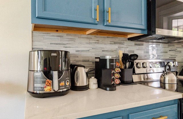 Luxurious 5 Bedroom House!1 Mile from Capitol Hill!