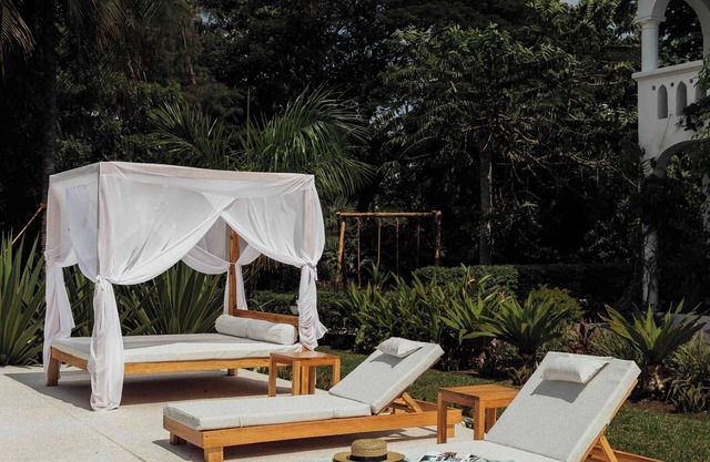 Luxurious 5-bedroom villa with private swimming pool in marvelous Zanzibar