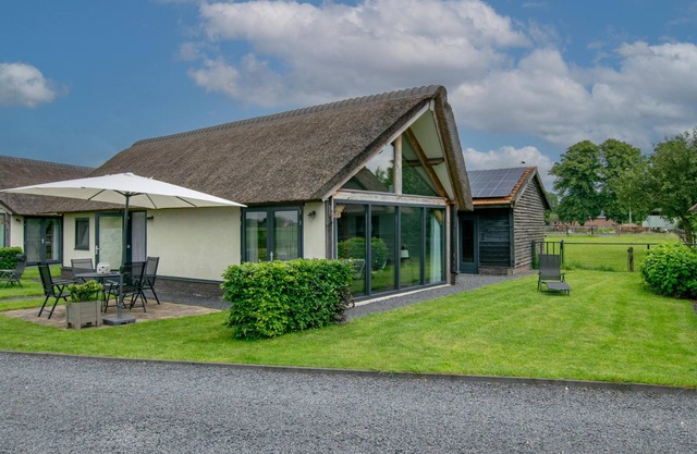 Luxurious and attractive detached house